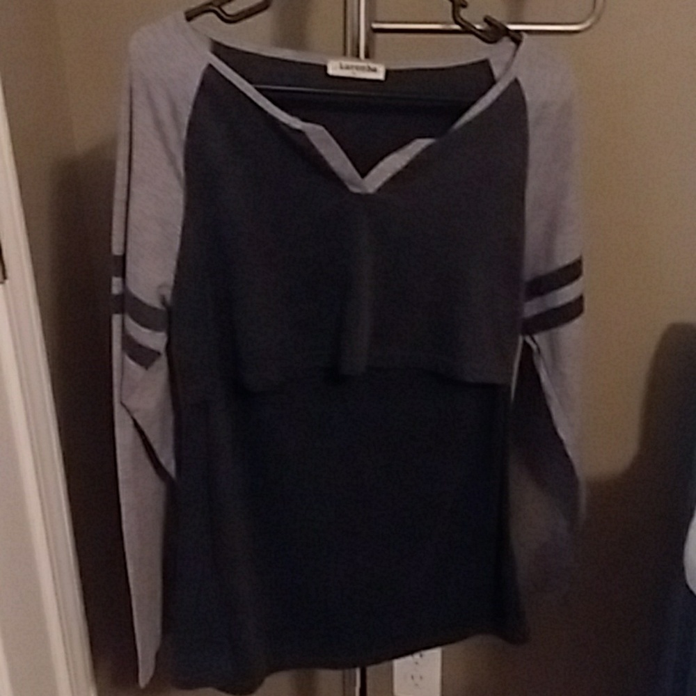 Breastfeeding shirt